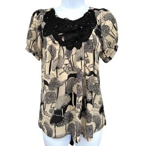 KIMCHI BLUE Silk Blouse Beige Short Sleeve Black Crochet Lace Trim Size Small